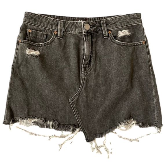 BDG Dresses & Skirts - URBAN Outfitters BDG Gray Distressed Denim
Mini Skirt Medium